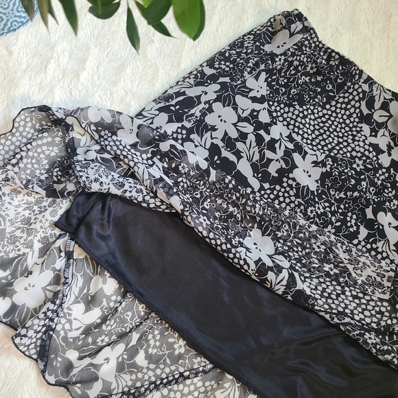 Vintage Chiffon Flowery Midi Skirt - Picture 6 of 7